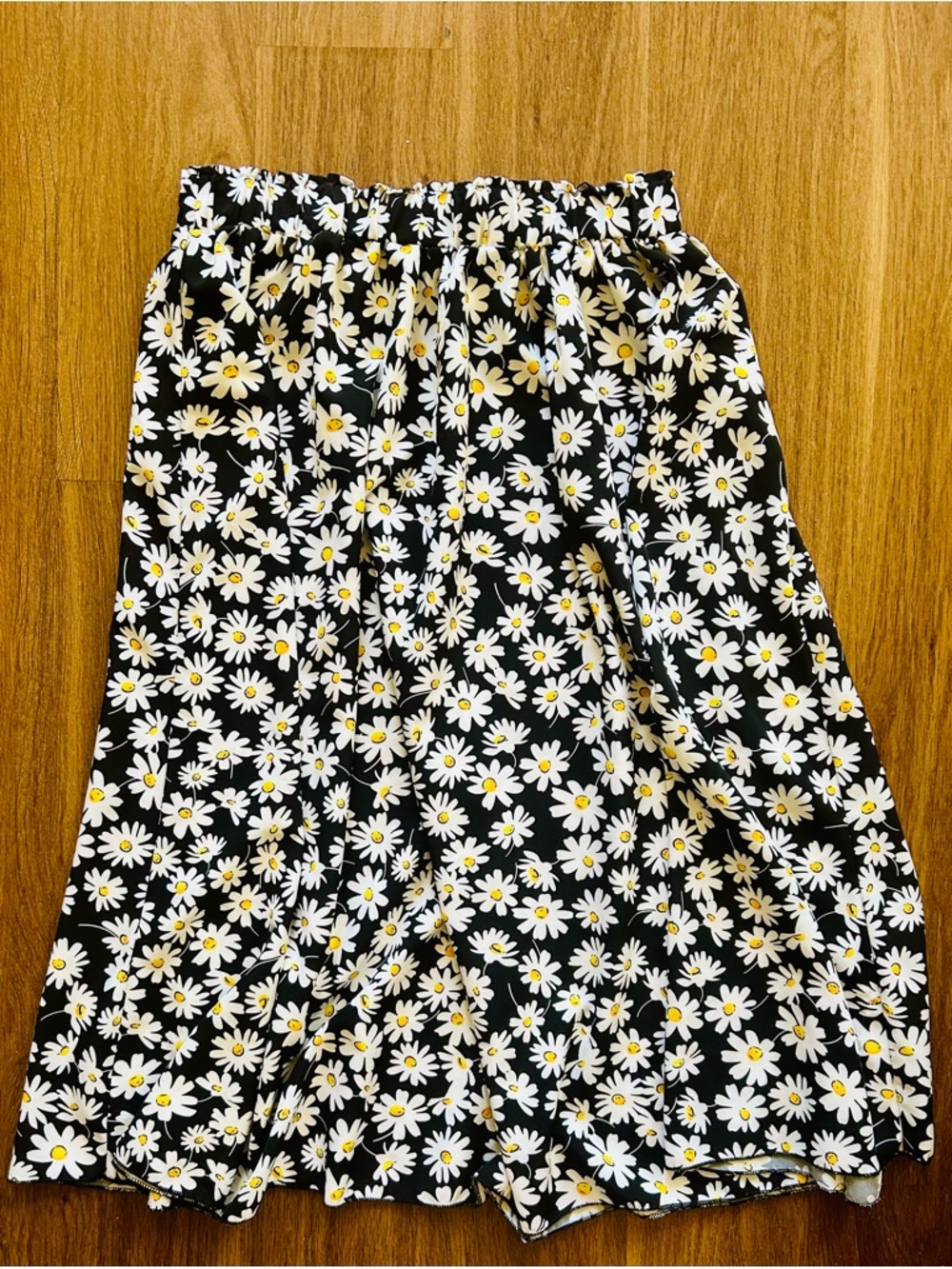 SHEIN Black Daisy Print Circle Skirt with Yellow Centers